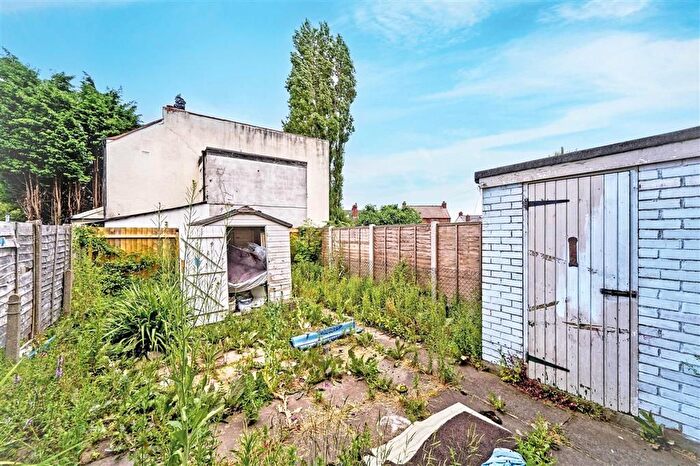 3 Bedroom Terraced House For Sale In Rowland Gardens, Walsall, WS2
