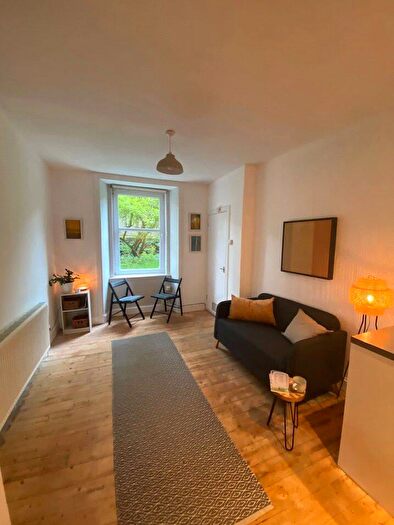 1 Bedroom Flat To Rent In Albion Road, Edinburgh, Midlothian, EH7