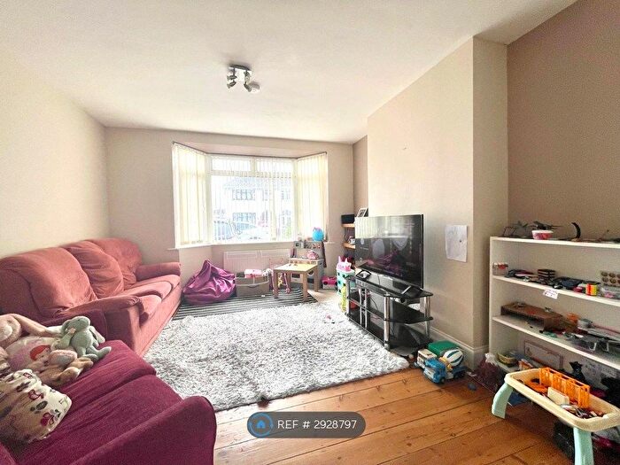 3 Bedroom Terraced House To Rent In Elm Park, Bristol, BS34
