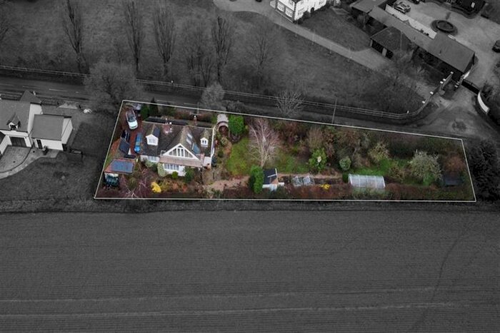 4 Bedroom Detached House For Sale In Bartholomew Green, Felsted, Chelmsford, CM3