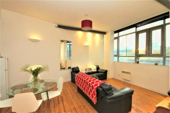 2 Bedroom Flat To Rent In Byron Street, City Centre, Leeds, LS2