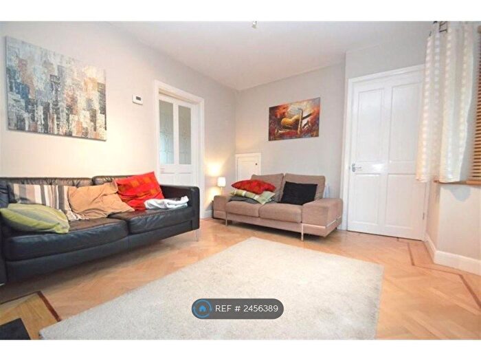 2 Bedroom End Of Terrace House To Rent In Linden Avenue, Ruislip, HA4