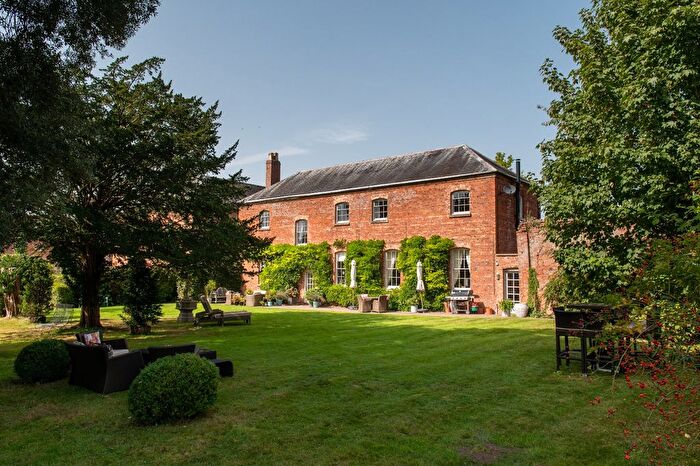 3 Bedroom Detached House For Sale In Croome D'abitot, Worcester, Worcestershire, WR8