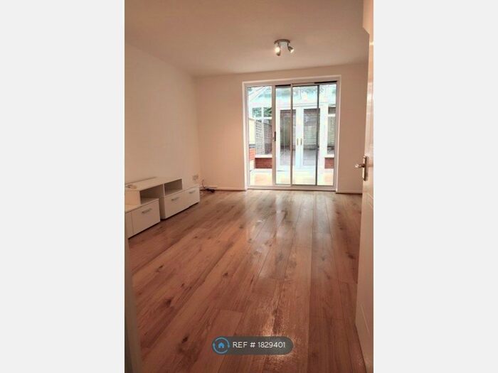 2 Bedroom Terraced House To Rent In Brookhill Road, London, SE18