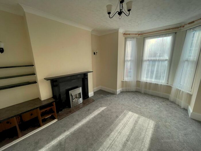 2 Bedroom Apartment To Rent In A Prince Maurice Road Tff, PL4