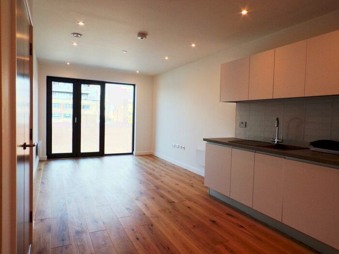 1 Bedroom Flat To Rent In Axium, Windmill Street, Birmingham, B1