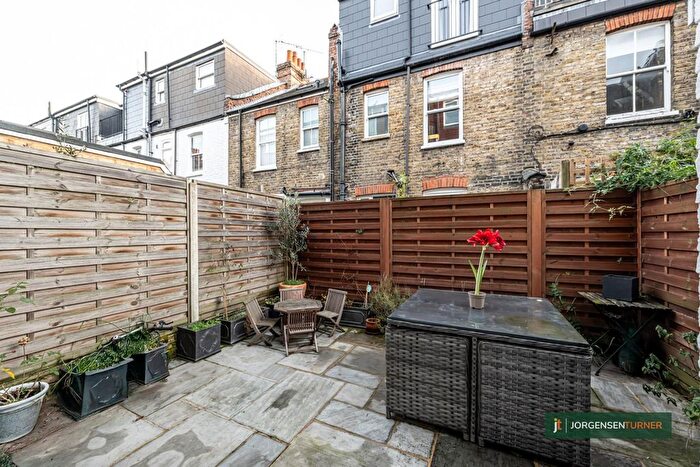 3 Bedroom Terraced House For Sale In Galloway Road, Shepherds Bush, W12