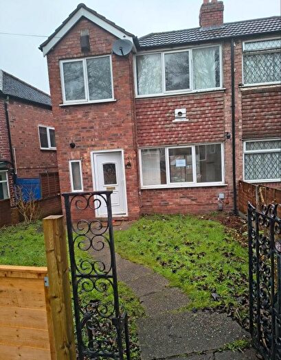 3 Bedroom Semi Detached House To Rent In Courtenay Road, Birmingham, B44