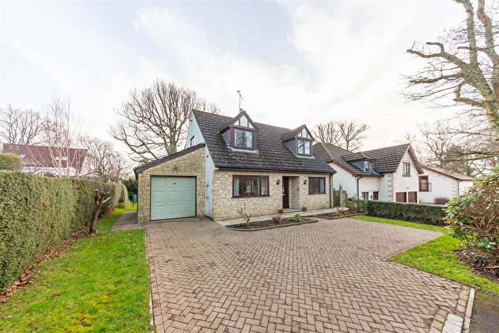 3 Bedroom Detached House For Sale In Bowden Way, Failand, Bristol, BS8