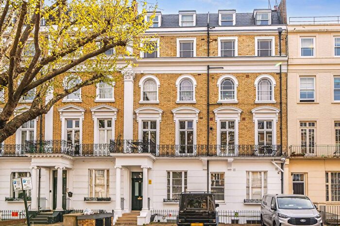 2 Bedroom Flat To Rent In Inverness Terrace, Bayswater, London, W2