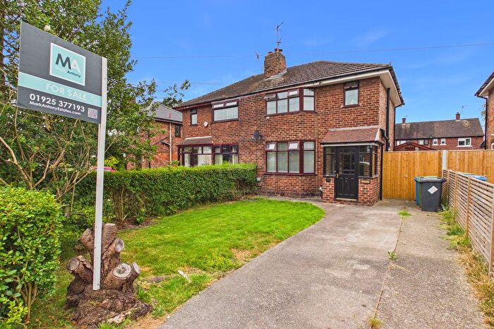 3 Bedroom Semi Detached House For Sale In Grange Drive, Penketh, WA5