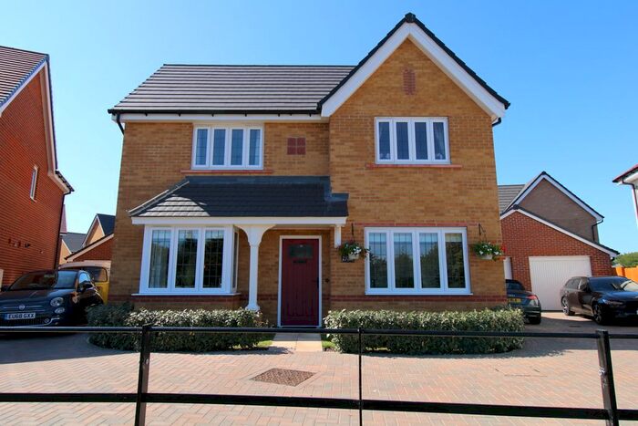 4 Bedroom Detached House For Sale In Gale Cl, Swavesey, Cambridge, CB24