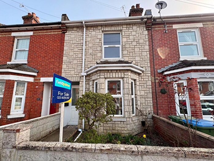 3 Bedroom Terraced House For Sale In Close To Hospital - Norham Avenue, Southampton, SO16