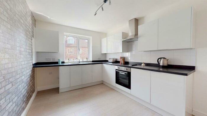 3 Bedroom Terraced House To Rent In Church Street, All Saint Mews, Gainsborough, DN21