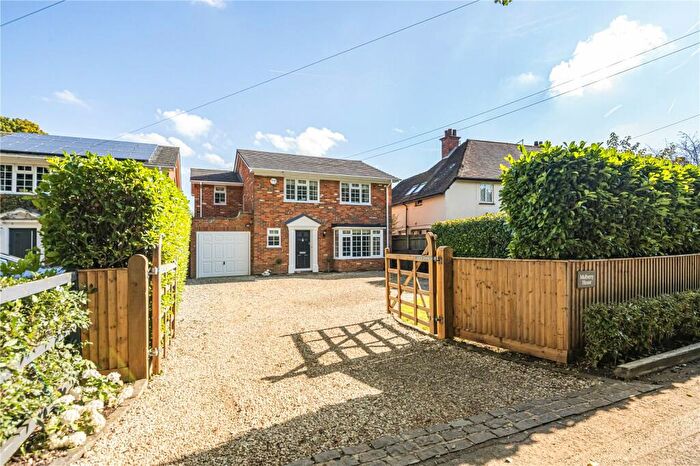 4 Bedroom Detached House For Sale In Butchers Lane, White Waltham, Maidenhead, Berkshire, SL6