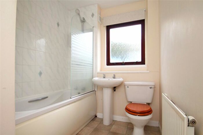 2 Bedroom Flat For Sale In Houston Road, Bridge Of Weir, PA11