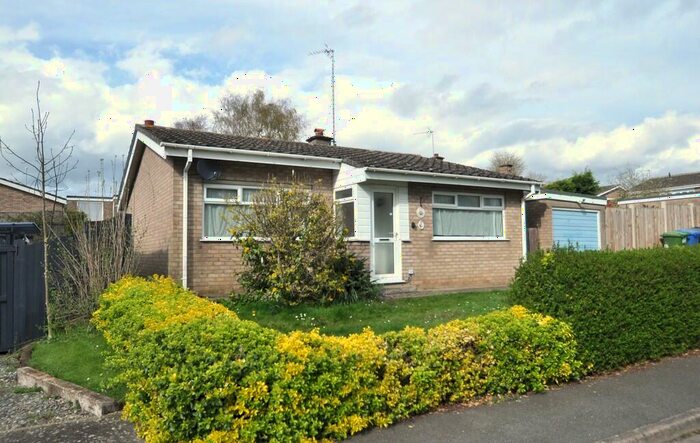 2 Bedroom Detached Bungalow For Sale In Chichester Road, Halesworth, IP19