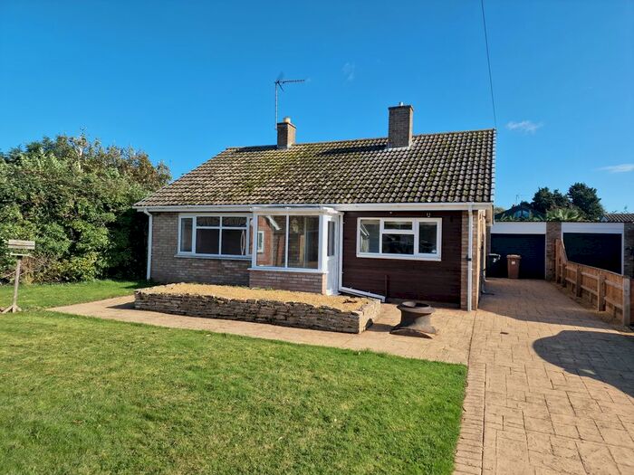 3 Bedroom Bungalow To Rent In Giddings Close, Orton Waterville, Peterborough, PE2