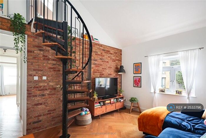 2 Bedroom Flat To Rent In Hackney, London, E9