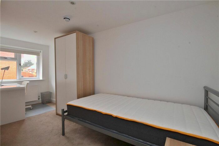 1 Bedroom Property To Rent In Portsmouth Road, Guildford, Surrey, GU2