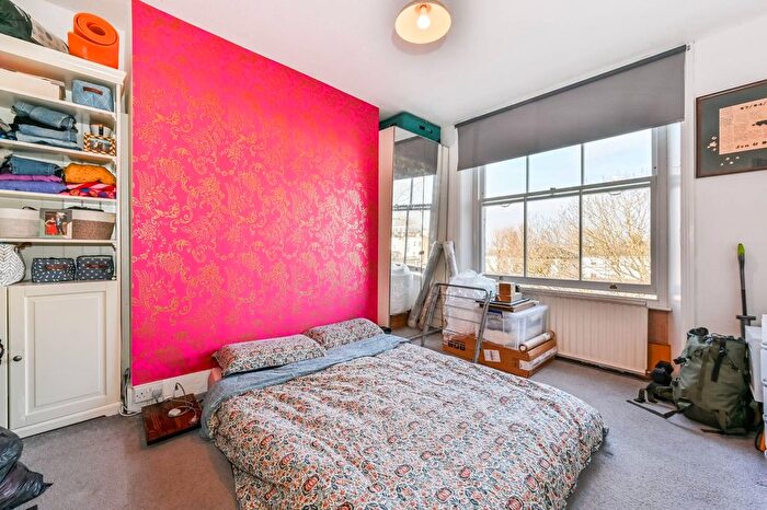 1 Bedroom Flat To Rent In Cliff Road, Camden, London, NW1