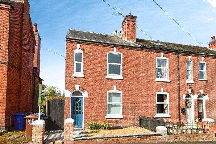 3 Bedroom Semi Detached House For Sale In Mount Street, Burton-On-Trent, DE15