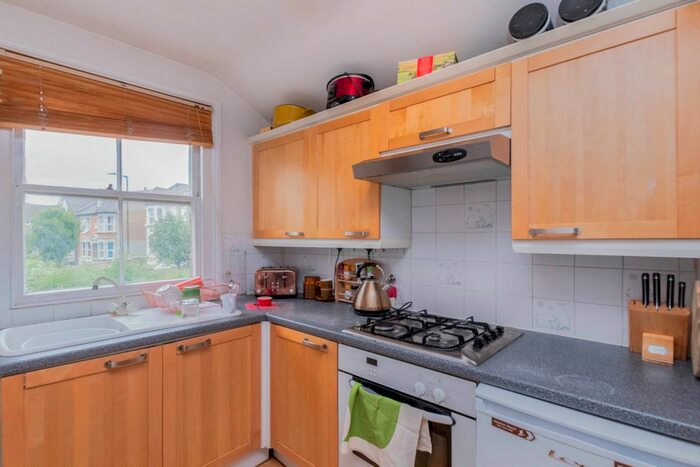 1 Bedroom Flat To Rent In Mount View Road, London, N4