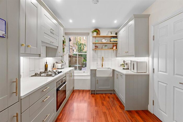 2 Bedroom Flat For Sale In Coldharbour Lane, SE5