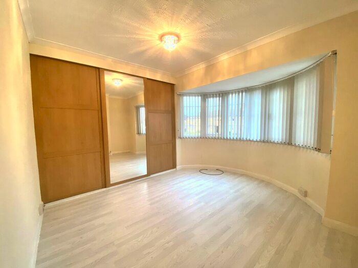 2 Bedroom House To Rent In Bucklands End Lane, Birmingham, B34