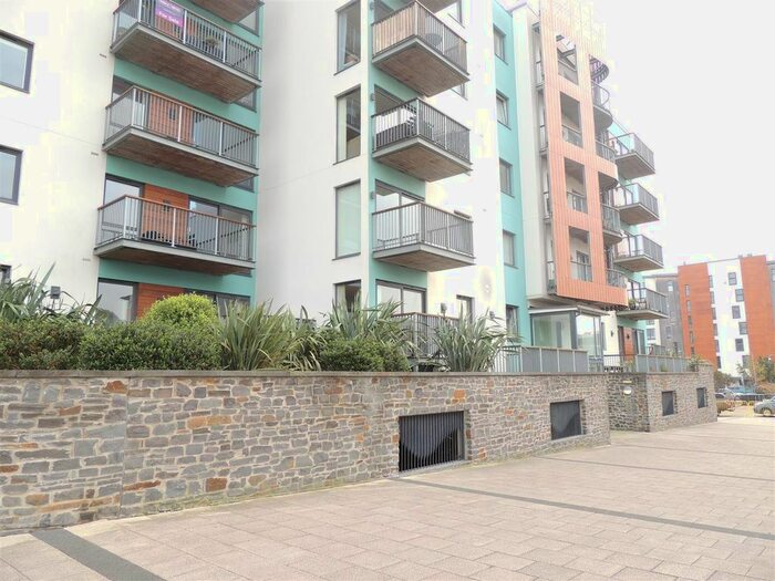 2 Bedroom Flat To Rent In Newfoundland Way, Portishead, Bristol BS20