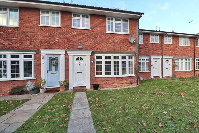 3 Bedroom Terraced House For Sale In Mount Hermon Road, Woking, Surrey, GU22