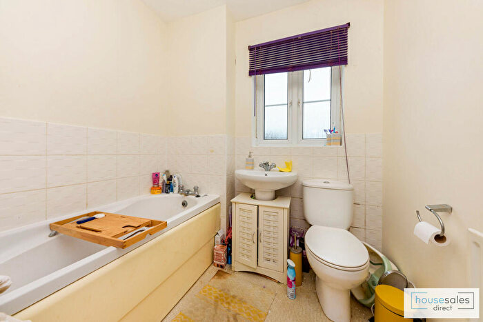 3 Bedroom Terraced House For Sale In Tully Close, Bourne, PE10