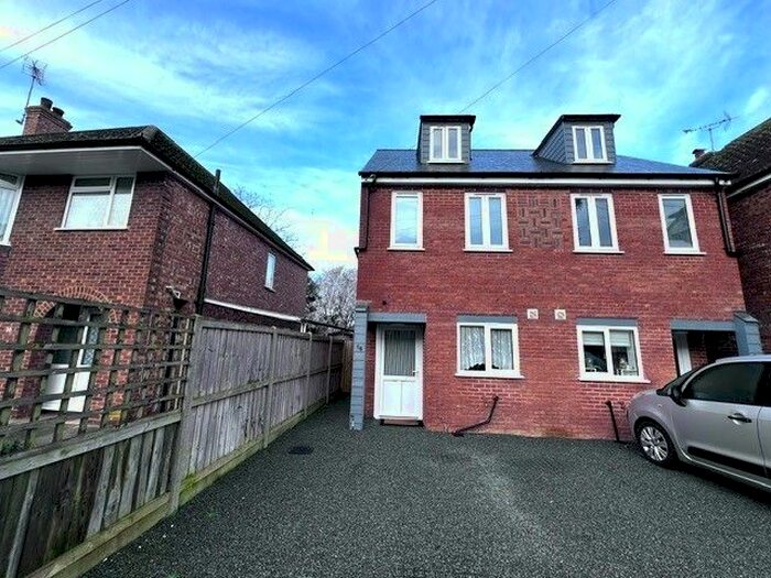 2 Bedroom Property To Rent In Star Road, Ashford, TN24