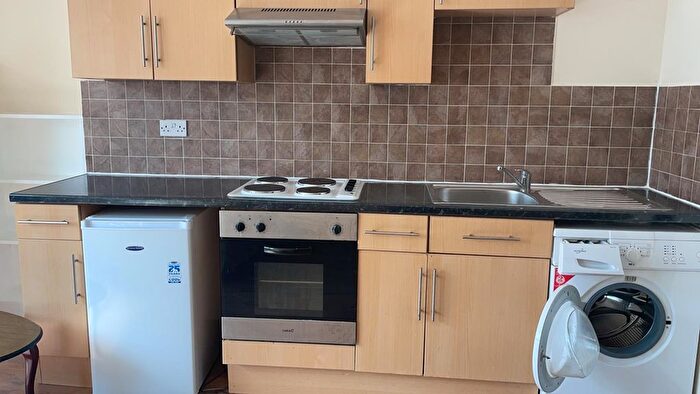 1 Bedroom Flat To Rent In Burton Road, London, NW6