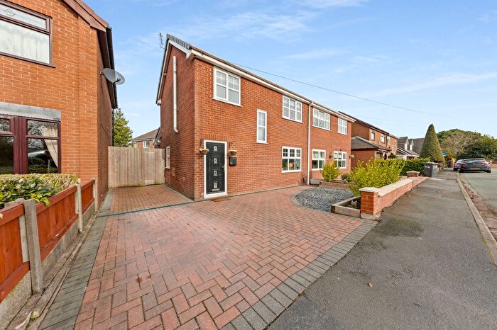 3 Bedroom Semi Detached House For Sale In Manchester Road, Woolston, WA1