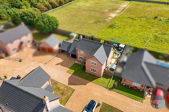 4 Bedroom Detached House For Sale In Harper Close, Shropham, NR17