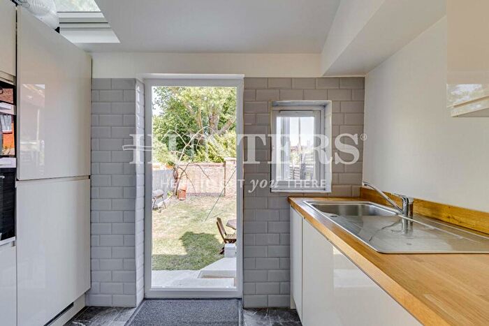 3 Bedroom House For Sale In Tower Gardens Road, London, N17