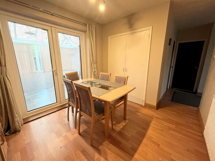 3 Bedroom Detached Bungalow For Sale In Colbert Drive, Braunstone Town, LE3