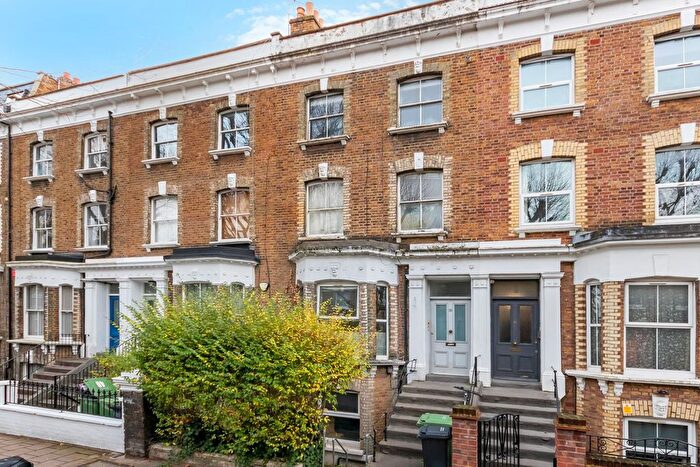 1 Bedroom Flat For Sale In Loftus Road, Shepherd's Bush, London, W12