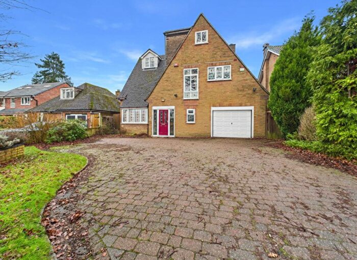 4 Bedroom Detached House For Sale In Hollyfield Road, Sutton Coldfield, B75