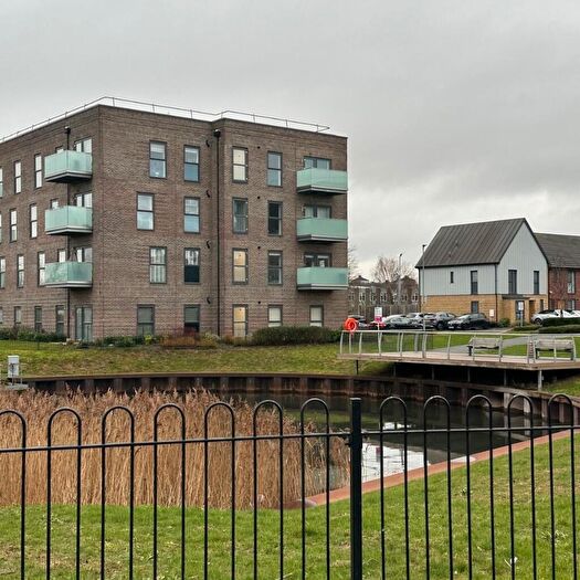 1 Bedroom Apartment To Rent In Carrowmore Close, Grays, Essex, RM20