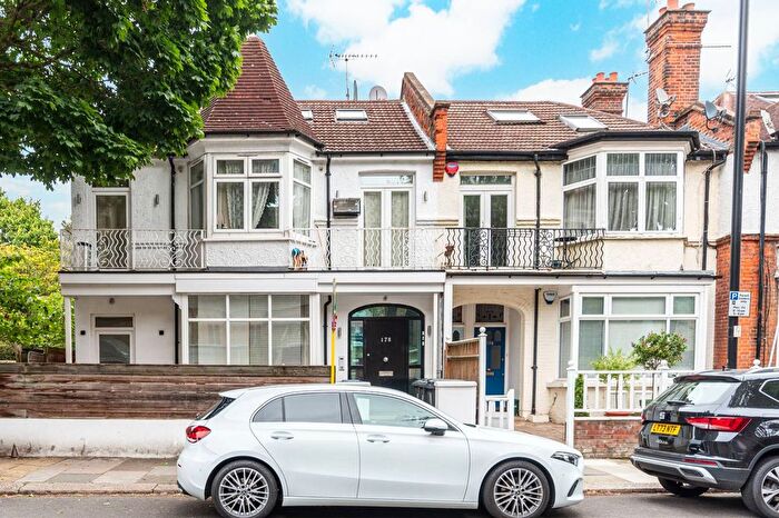 2 Bedroom Flat To Rent In Southfield Road, Chiswick, London, W4