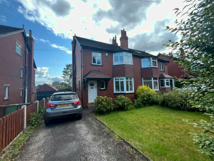 3 Bedroom House To Rent In Lidgett Lane, Leeds, West Yorkshire, Uk, LS17