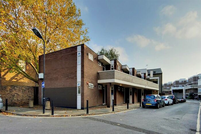 Studio For Sale In Teversham Lane, London, SW8