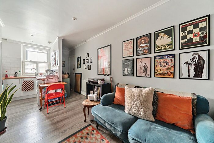 1 Bedroom Flat For Sale In Harold Road, London, SE19