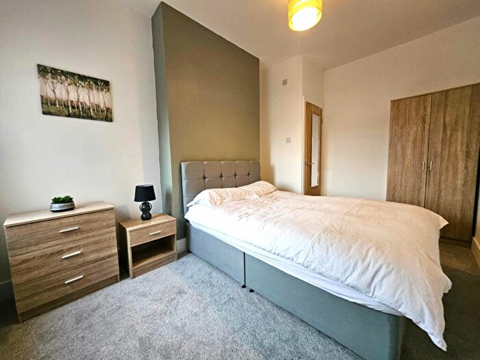 5 Bedroom Terraced House To Rent In Room, Bentley Road, Doncaster, DN5