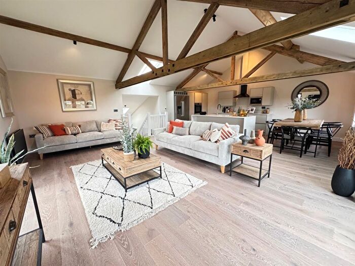 4 Bedroom Barn Conversion For Sale In Plumber Farm, Plumber, Sturminster Newton, DT10