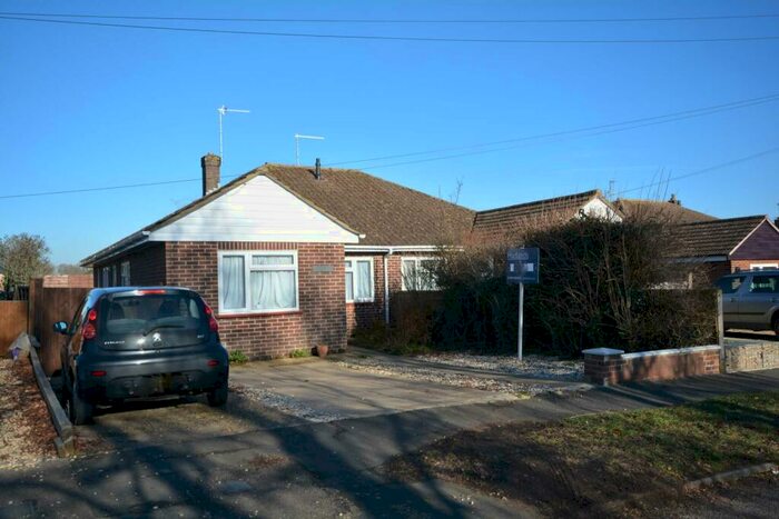 3 Bedroom Bungalow To Rent In Rose Drive, Chesham, HP5