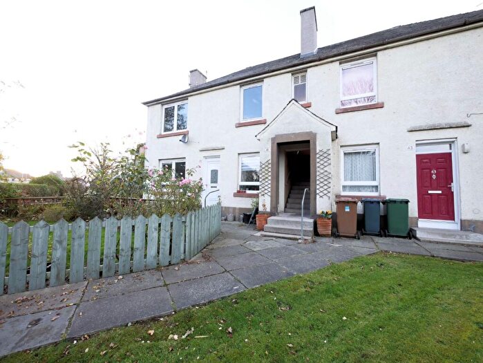 2 Bedroom Flat To Rent In Whitson Road, Balgreen, Edinburgh, EH11