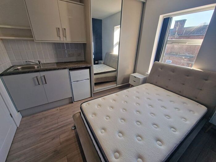 1 Bedroom Studio To Rent In Francis Street, Luton, Bedfordshire, LU1